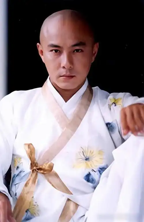 回顾事实证明曾因太帅却被雪藏的张卫健已过上了理想生活