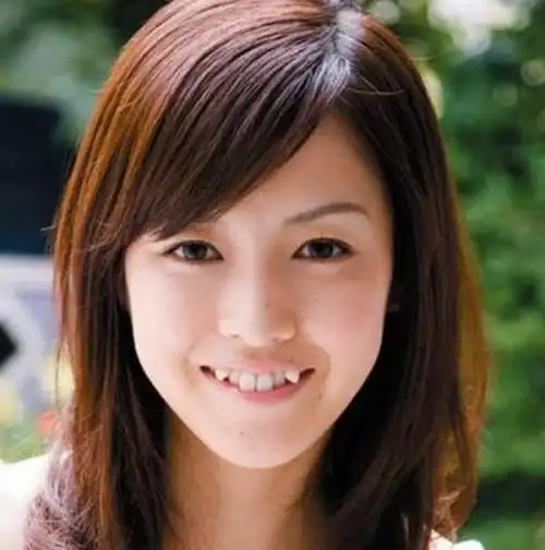 女人长虎牙的面相好不好虎牙可以怎么矫正