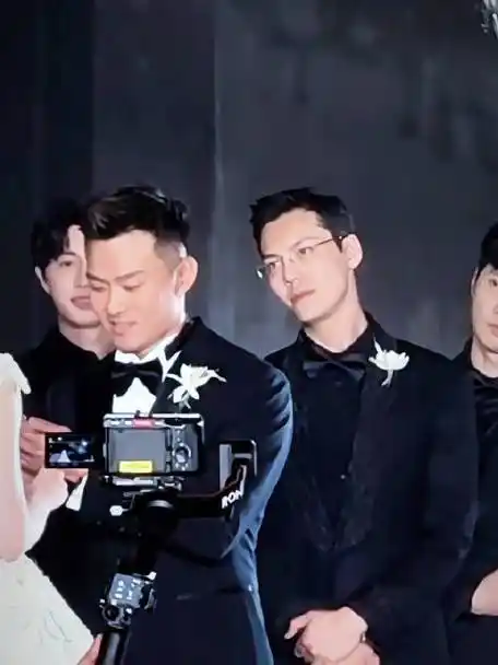 没官宣的剧消息不知真假,随便听听就好啦陈伟霆的tada的微博视频