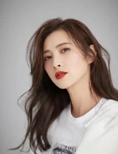 除了上面提到的这几位女星,还有男┡餍堑拿趾捅救诵蜗笙嗖钌踉