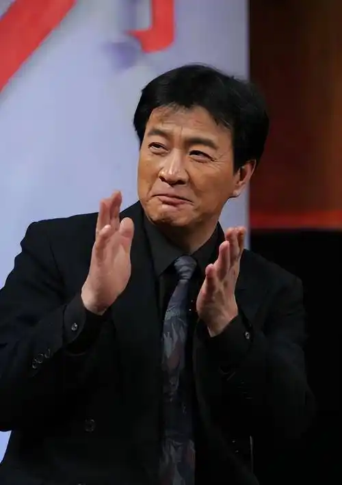 周里京:我一生清高,认真拍戏不搞绯闻,三十年不敢忘亡妻_生活_张巍