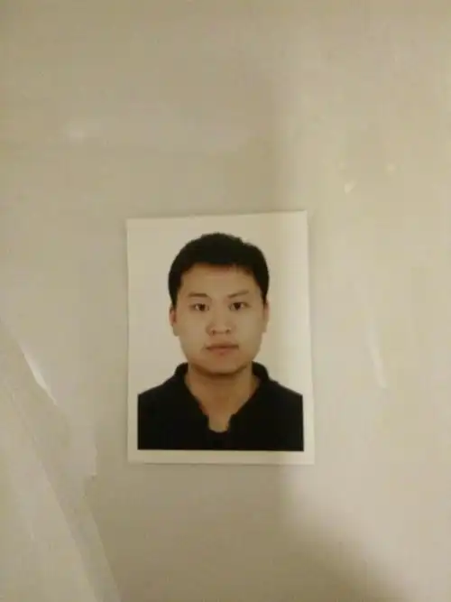 小弟技术不行→_→哪位哥哥姐姐能帮我做一个2寸蓝底高清电子版的照片