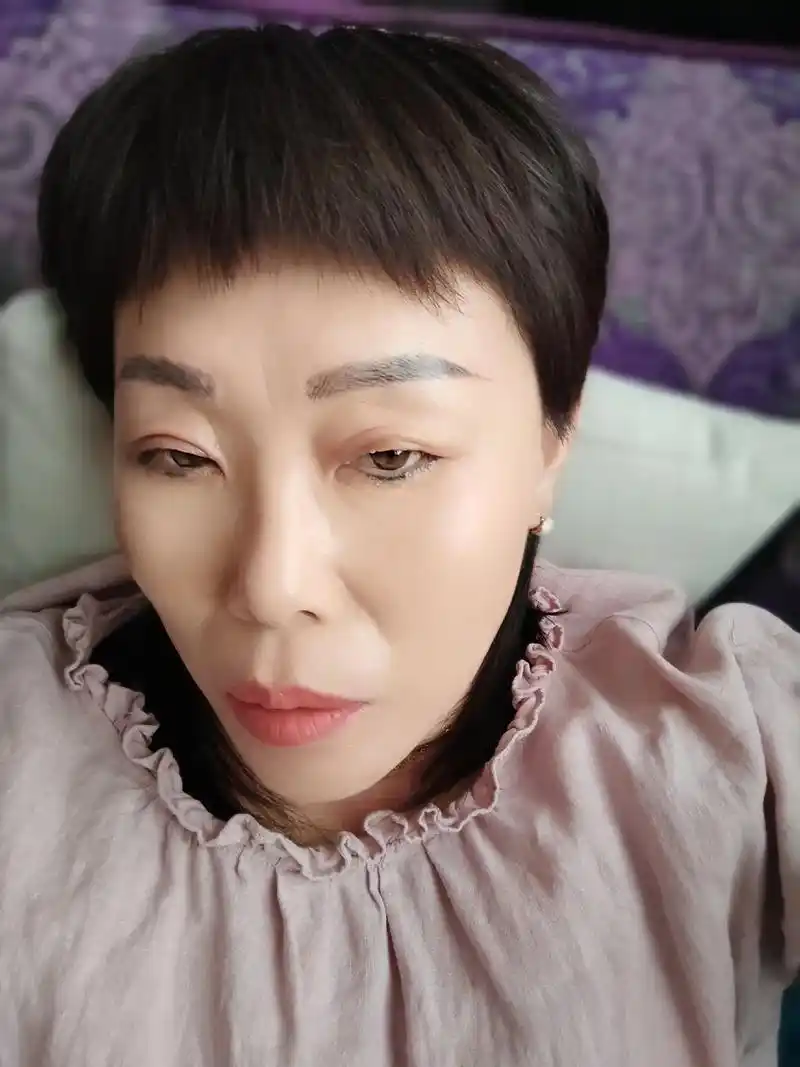 一到春天皮肤就过敏,满脸刺痒红疙瘩眼皮都红肿了0909 - 抖音