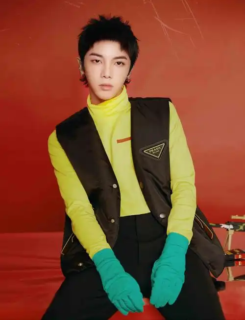 华晨宇时尚个性写真