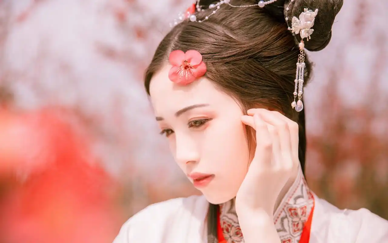 古风汉服美女淡雅迷人写真桌面壁纸