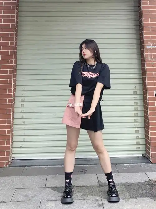 微胖穿搭ootd/162 120斤 短袖粉黑搭配2.
