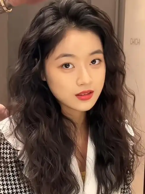 7815无论长中短都可以烫的卷发发型7815拯救发量少,头顶扁塌