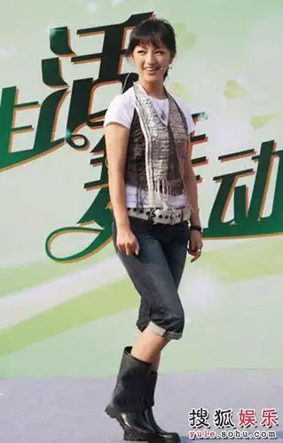 罗海琼关注职业女性健康 亮功底跳健康舞(图)