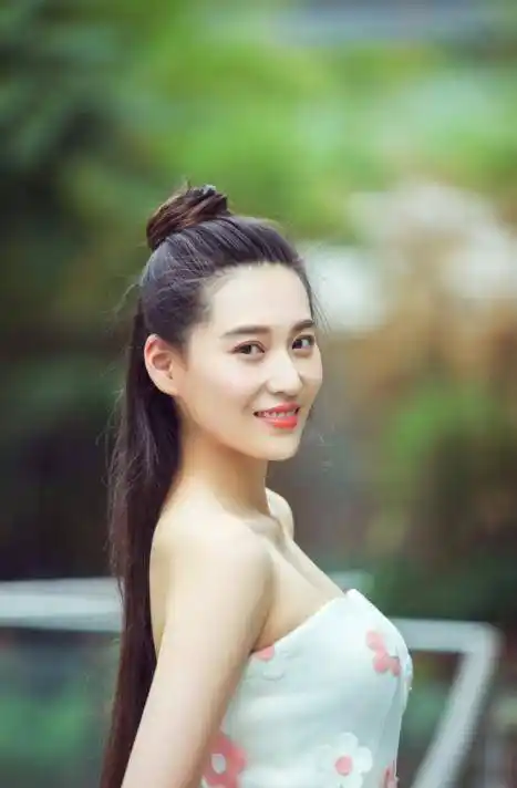 原创挤走杨紫的宁丹琳因家有儿女成名如今销声匿迹成这幅模样