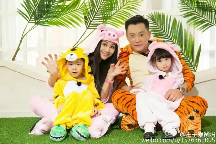 杨威,杨云一家,潘长江,潘阳父女等,以宝贝入住明星家庭的形式展现二胎