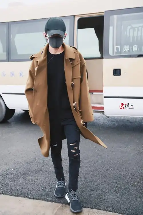 易烊千玺 #tfboys 机场饭拍 高清 帅气