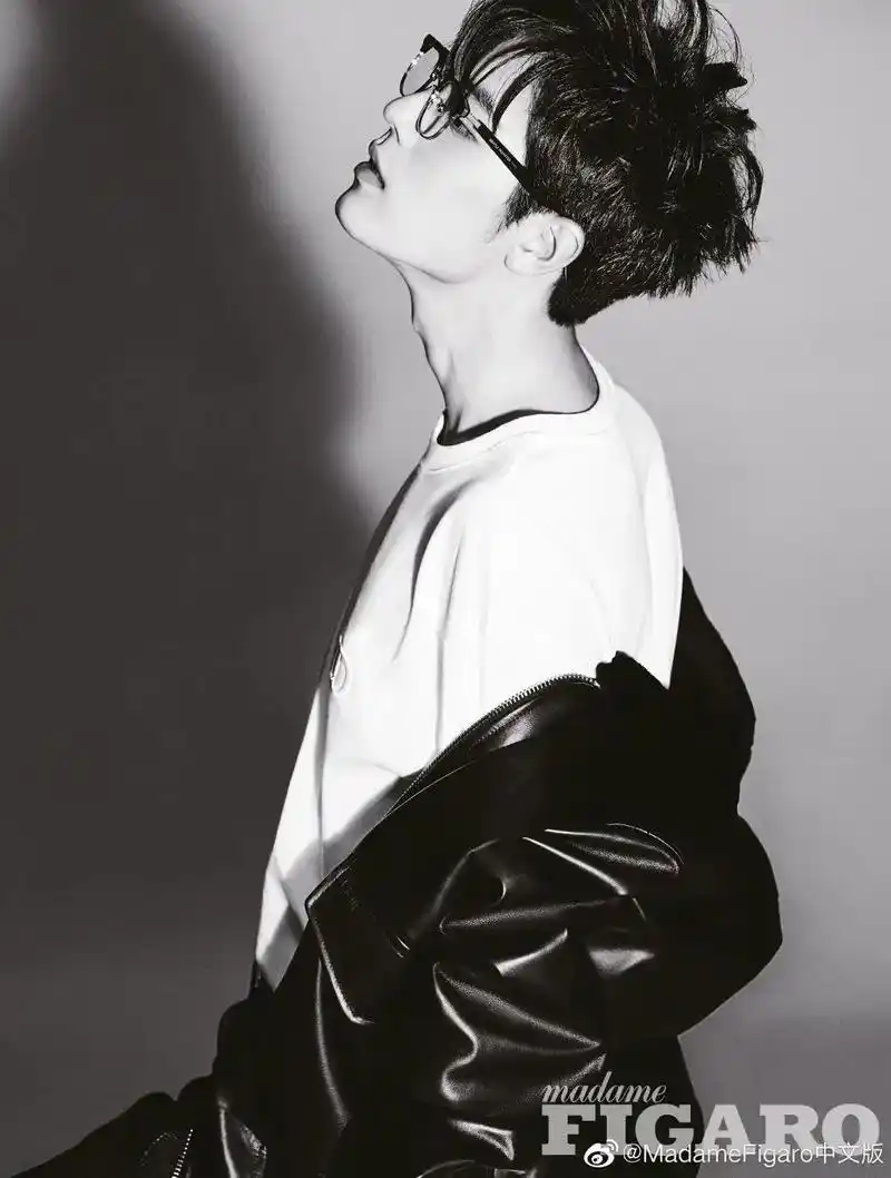 肖战黑白照.黑白照就很够味儿#肖战 #黑白系 #高级感 - 抖音