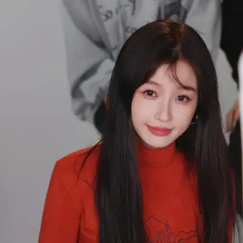 虞书欣的直播造型