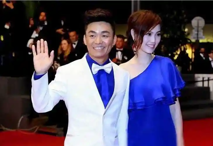 公开翻脸的明星夫妻:爱恨交织的婚姻故事_王宝强_董洁_马蓉