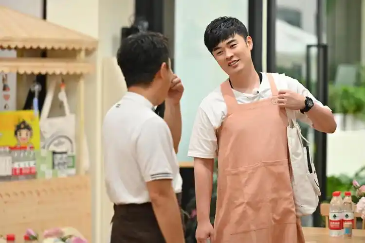 陈赫《忘不了餐厅》收获"天价账单" 惨遭整蛊成餐厅开心果