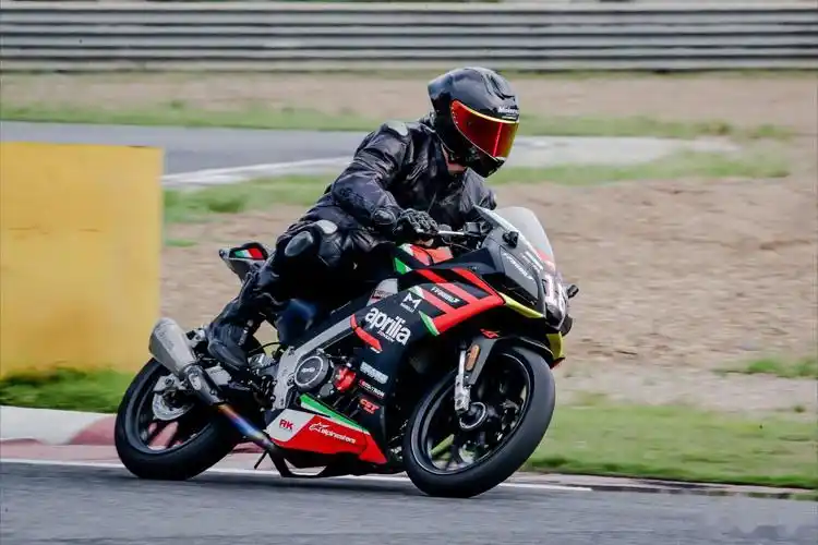 大家知道哪个是我_摩托车社区_易车社区