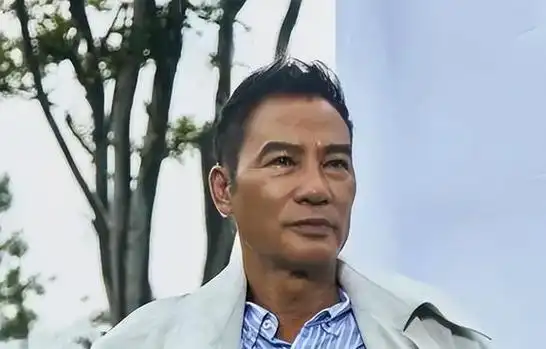 演员任达华:出道43年0绯闻,为爱丁克,50岁老来得子泪流满面