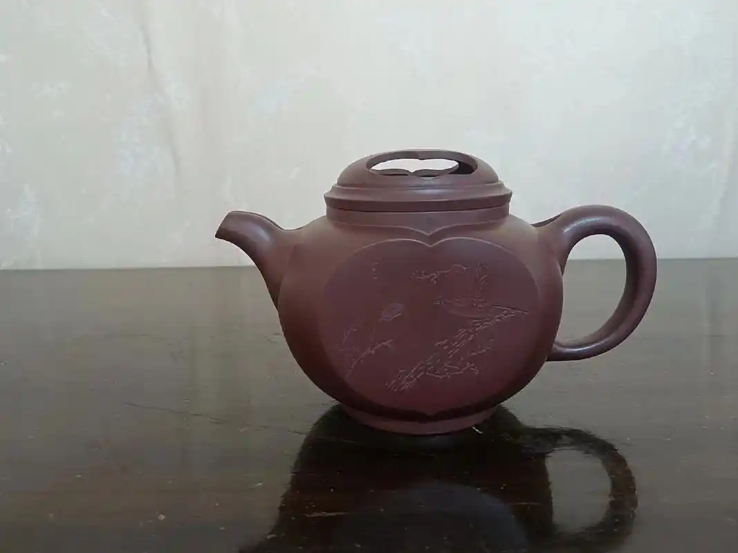 李昌鸿丶爱心#昌鸿刻绘#紫砂壶#器物之美 #以壶会友∽朋友们 - 抖音