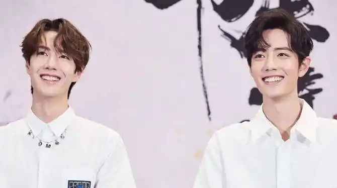 原创肖战和王一博为啥没来那个节目原来与一个综艺的官宣有关