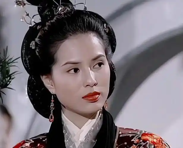 八部》段正淳"老婆团"对比,哪版颜值更胜一筹|王语嫣|李莫愁|李若彤