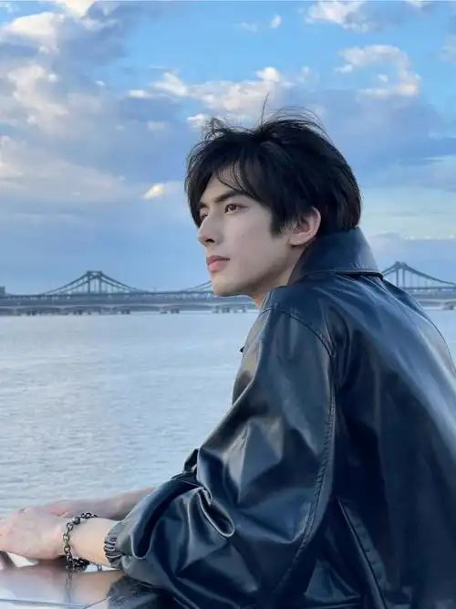 宋威龙真的帅aaaa