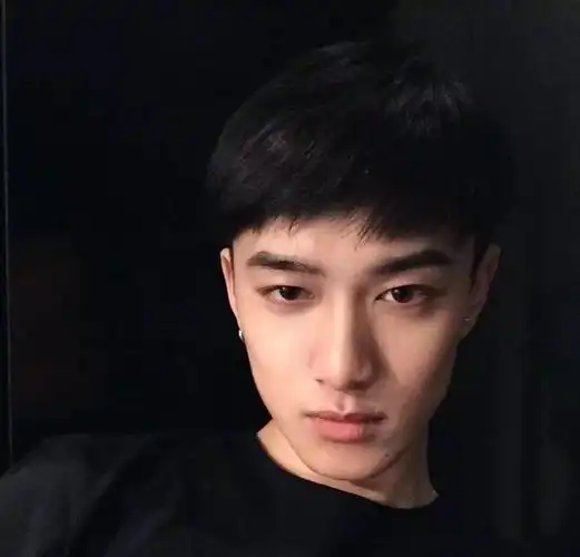 男生头像 | 遇到你之后,所有的人都是路人甲