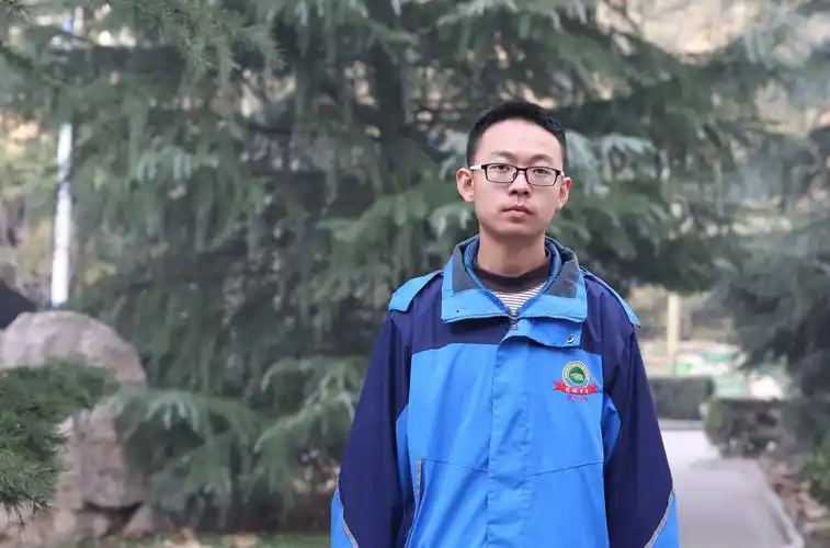 运城中学在山西省第十六届中小学电脑制作活动中喜获丰收 12月09日