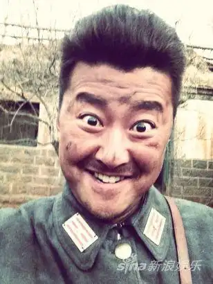 《特一营》逗比二叔柳小海片场搞怪照