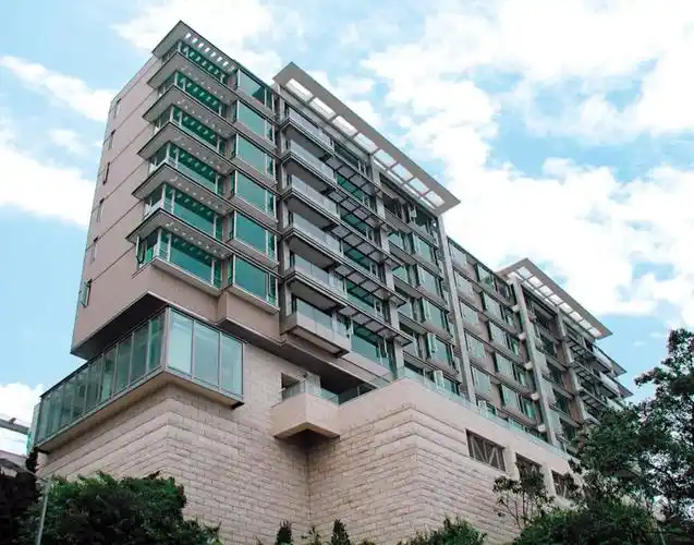 再下一城豪宅专家九龙仓120亿收购香港山顶文辉道宅地