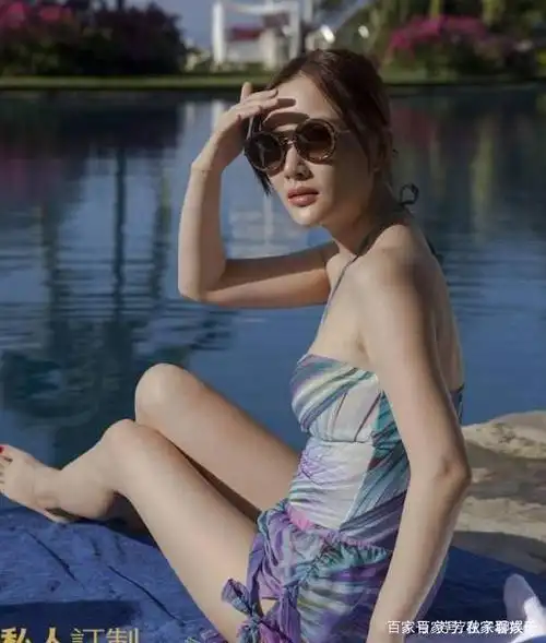 38岁李小璐海边度假,暴露真实身材,网友:状态比之前更好了