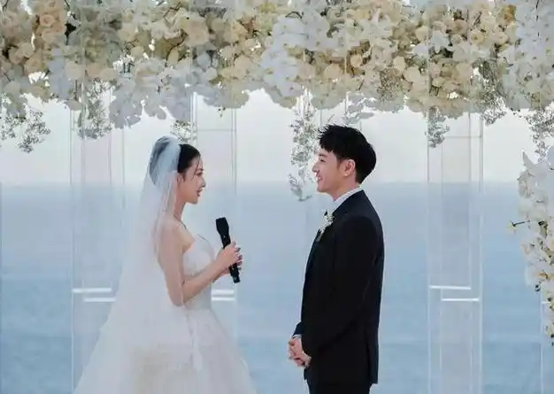 潘玮柏宣云婚礼现场曝光王力宏深情献唱孟佳陈妍希担任闺蜜团