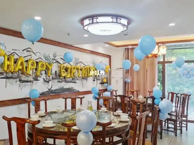 简简单单的布置,满满的仪式感.#气球派对布置#生日布置#重庆气球布置