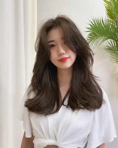 深圳染发烫发夏天发型发色推荐