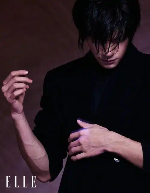 易烊千玺最新elle大片千玺又帅出新高度啦