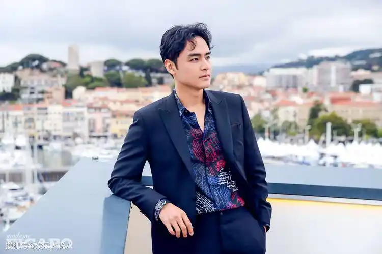 原创明道甩大牌屡次对儿童演员爆粗口曾为胞兄还清百万赌债今42岁无戏