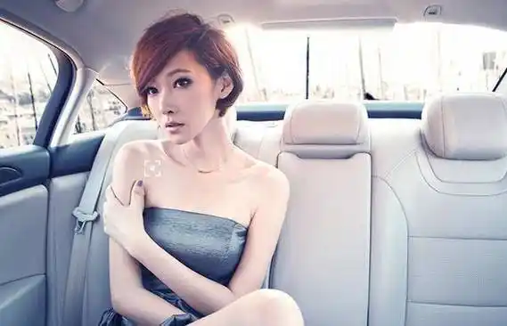 李荣浩求婚成功,网友关注其前女友,最终得到了本人的回应_陆瑶_台湾