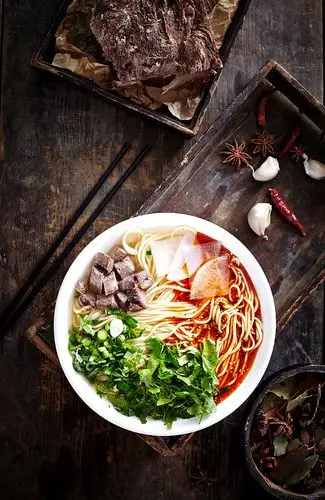 五黄)牛肉面涵盖了浓厚的文化底蕴,如今想吃到它恐怕也只有兰州拉面了