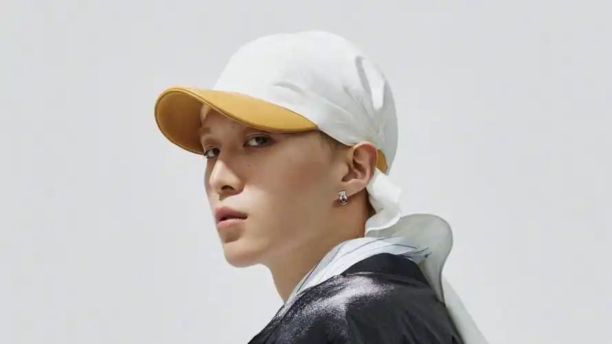 范丞丞六月刊金色瓜子头发型时尚前卫,高清壁纸图片,大陆明星-回车