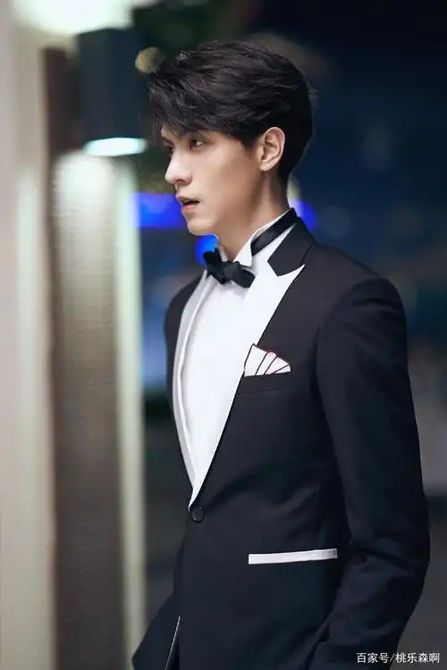 爱皱眉的一米九小哥哥任言恺