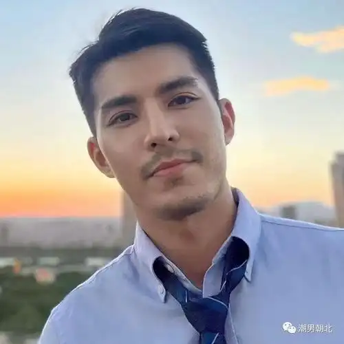 "颧骨高"的男生别乱剪发型,这3款发型硬朗帅气,值得尝试!