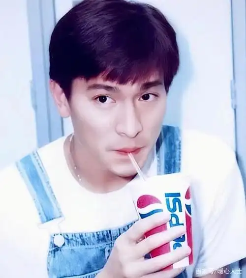 整理了一组刘德华的稀有照片,希望大家喜欢!