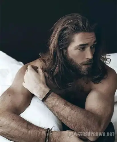 男人齐肩长发型图片 男人留长发会娘吗?-男生长发-帅哥发型网