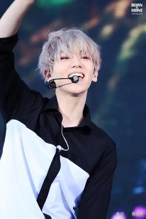 据最近消息,知名韩国艺人边伯贤成立了一家名为one signature的个人