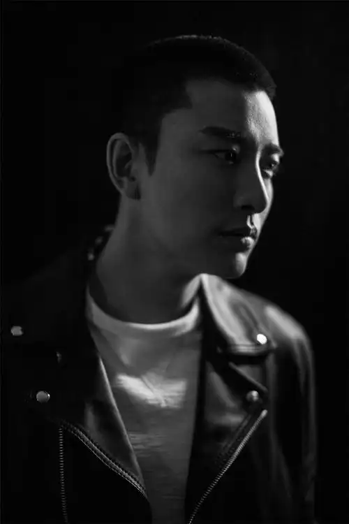 贾乃亮圆寸写真曝光,硬汉魅力直击人心 - 360娱乐,你开心就好