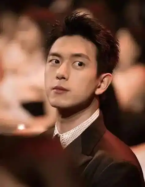 娱乐圈颜值排名前五的90后男演员!