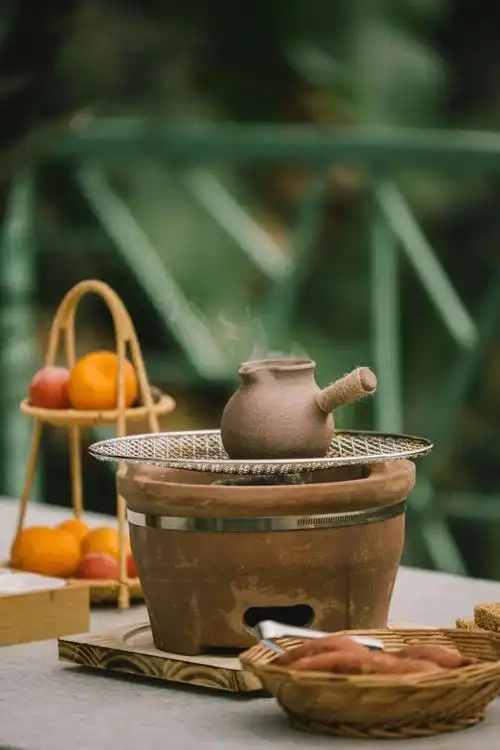 围炉煮茶丨轻煮岁月慢煮茶煮出雨城烟火气