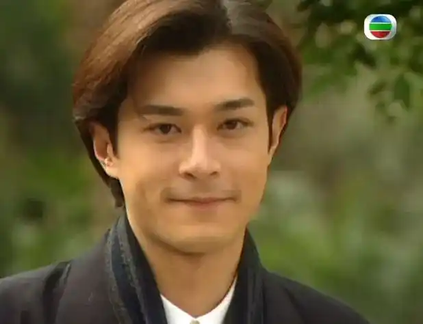 重新加载重新加载《天地男儿》叶承康 雕刻一般棱角分明 立体有型的骨