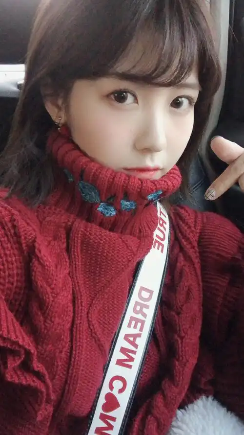 火箭少女101赖美云可爱清纯自拍图片