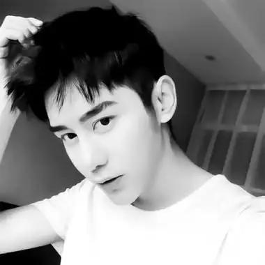 真人帅哥头像帅气图片