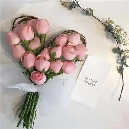 暖暖的又很阳光的一款背景图来了,温暖又很舒心的唯美背景图哦,好看